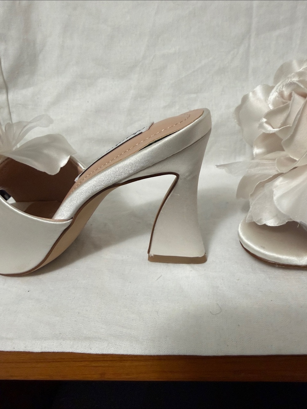 Charles David Ivory Satin Floral Slide Mules - Picture 6 of 7